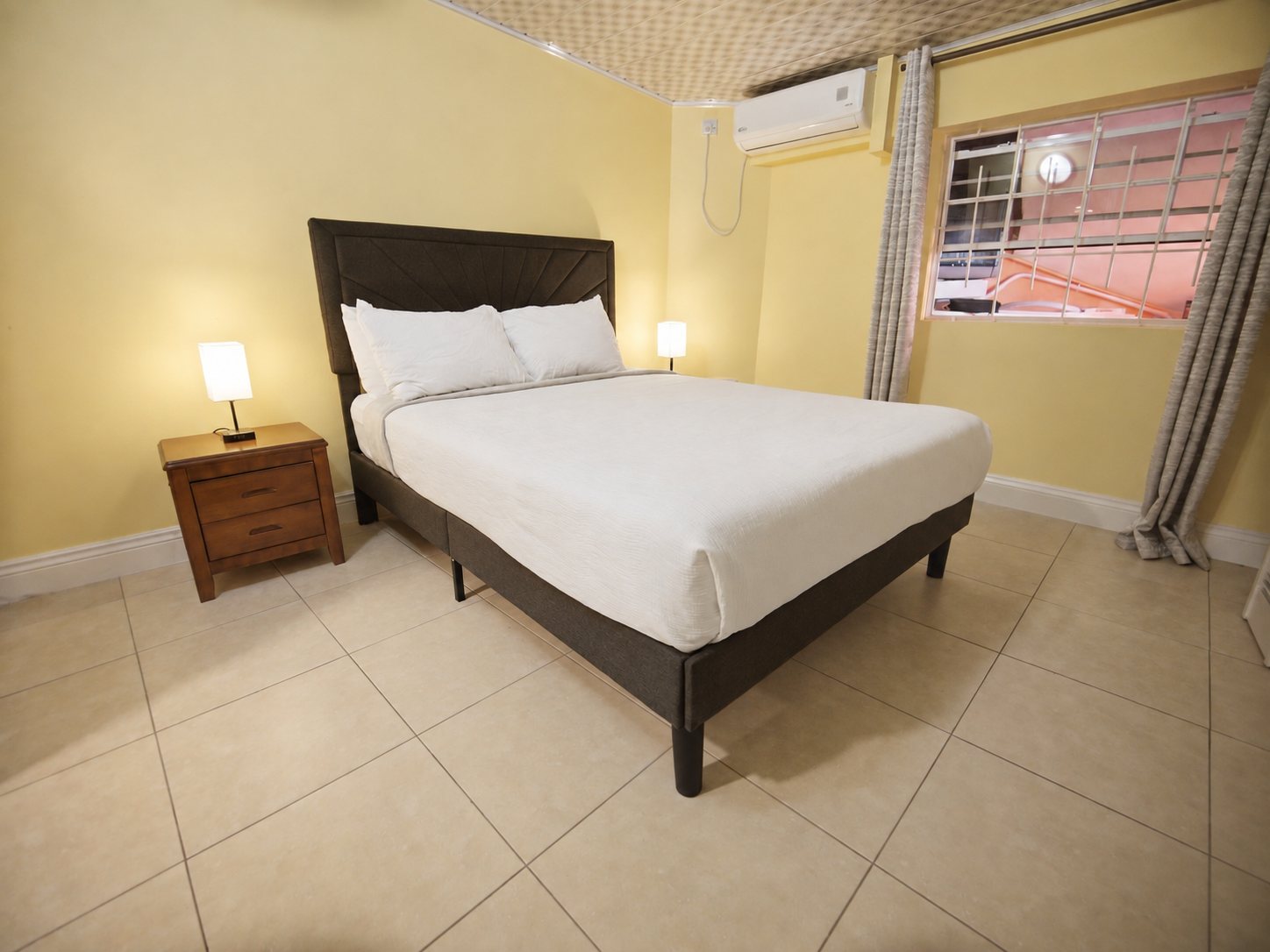 One Bedroom queen bedroom